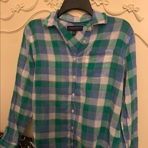 Aeropostale Square long-sleeved blouse.